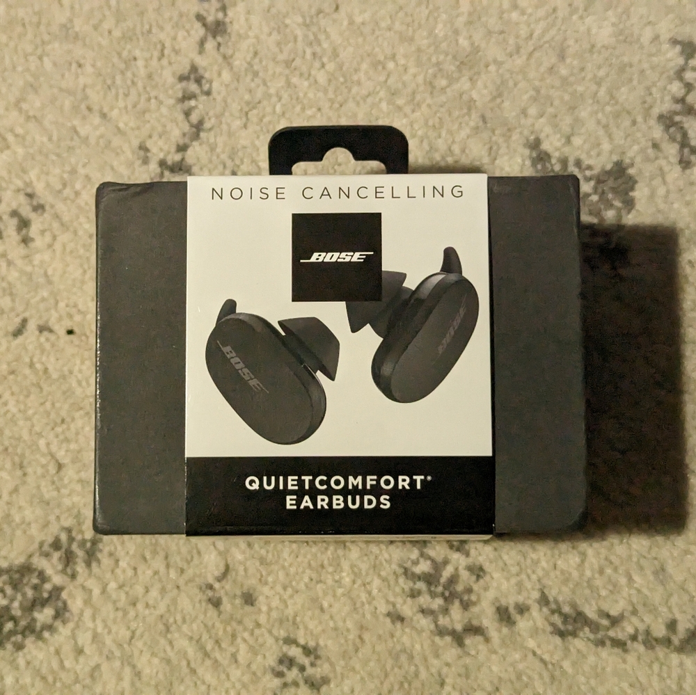 NIB Bose QuietComfort Earbuds